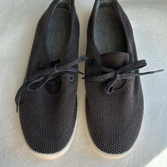 Allbirds Tree Skipper Sneakers - Picture 2 of 6